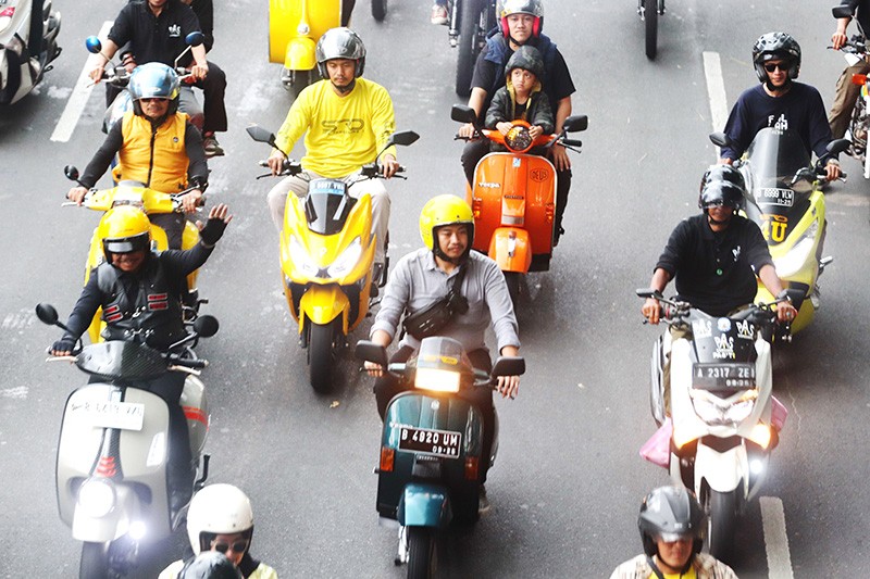 Momen Bakal Calon Wali Kota Tangerang Sachrudin Konvoi Motor Menyapa Warga - Bagian 5