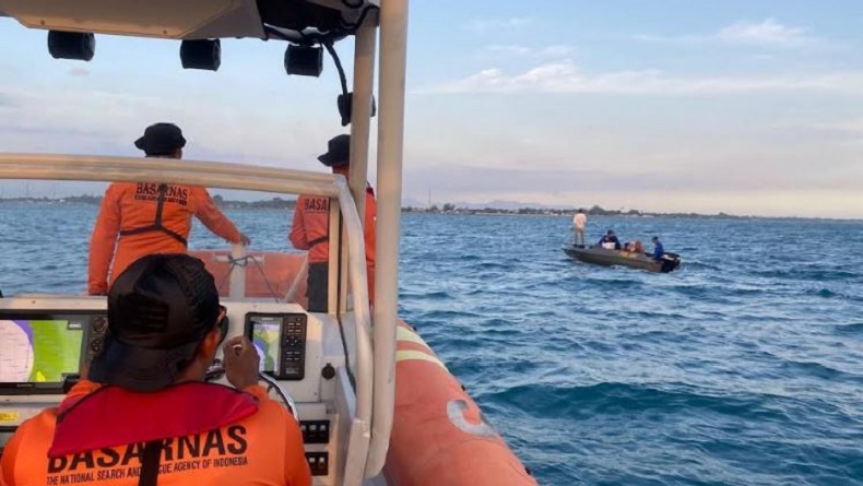 Kapal Jolloro Tenggelam di Perairan Takalar, 31 Wisatawan Dievakuasi Selamat