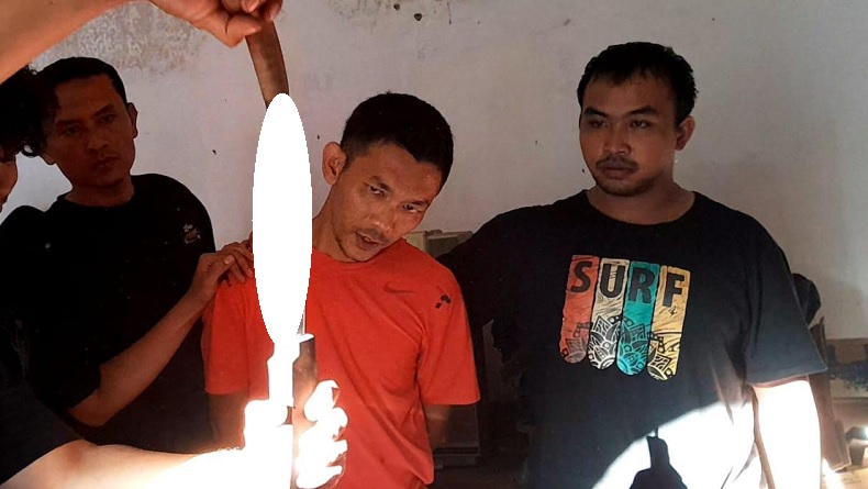 title Terungkap Motif Pembunuhan Pria Mayatnya Ditemukan Dalam Karung di Jambi, Cekcok Narkoba Terungkap Motif Pembunuhan Pria Mayatnya Ditemukan Dalam Karung di Jambi, Cekcok Narkoba