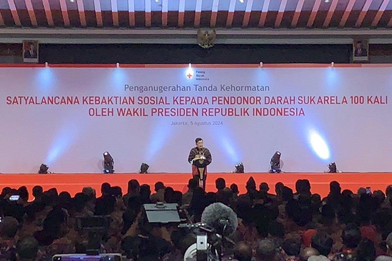 Wapres Berikan Tanda Kehormatan Satyalancana Kebaktian Sosial kepada 1.591 Pendonor Darah - Bagian 3