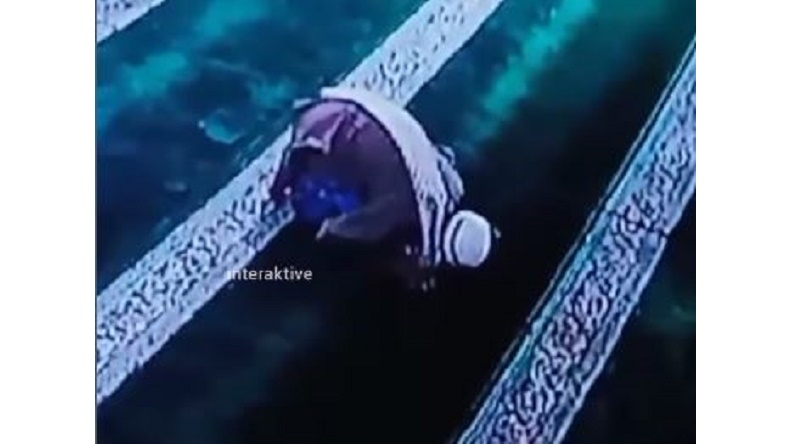 MasyaAllah! Imam Masjid di Kuningan Meninggal dalam Keadaan Sujud saat Salat