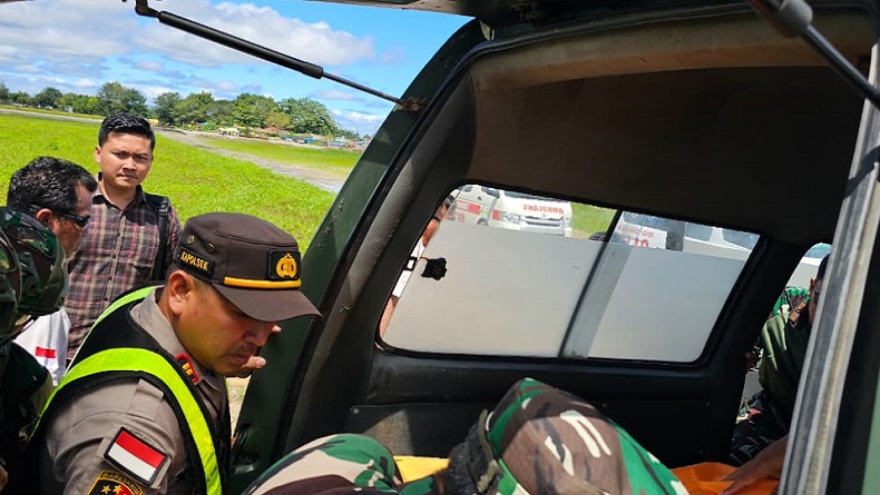 title Jenazah Pilot Selandia Baru yang Dibunuh KKB di Mimika Berhasil Dievakuasi Jenazah Pilot Selandia Baru yang Dibunuh KKB di Mimika Berhasil Dievakuasi