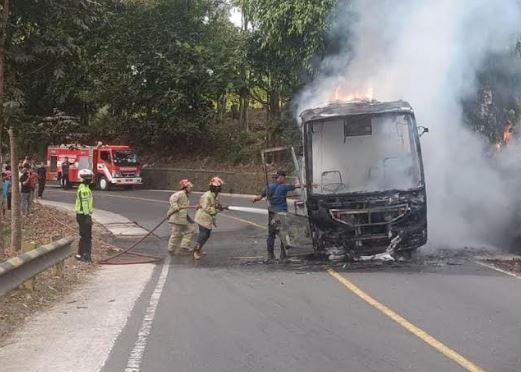 Korsleting Listrik pada Mesin Diduga jadi Penyebab Bus MGI Terbakar di Sukabumi