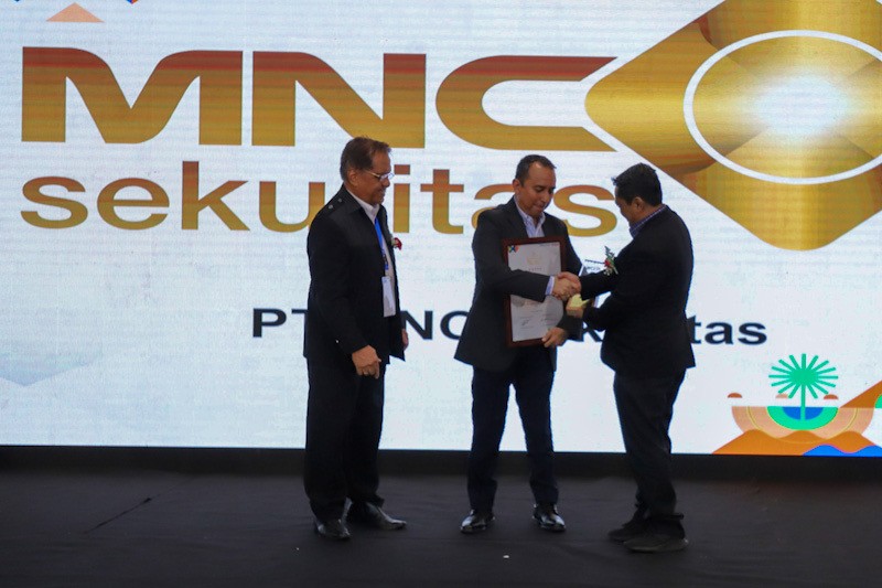 MNC Sekuritas Borong 3 Penghargaan ESG Initiative Awards 2024 - Bagian 4
