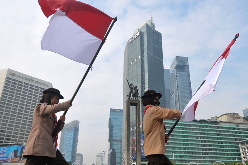 Pengibaran Bendera Merah Putih di Bundaran HI - Bagian 3