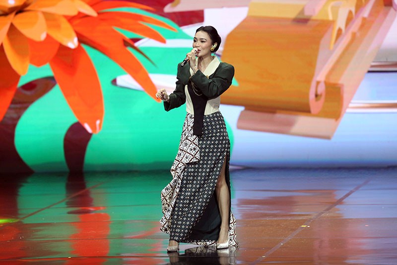 Duet Maut Wika Salim dan Arlida Putri Meriahkan Panggung Pemimpin Daerah Awards 2024 - Bagian 4