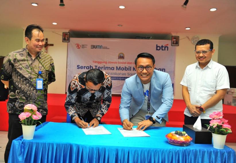 Penyerahan Bantuan Kesehatan untuk Masyarakat di Batam - Bagian 4