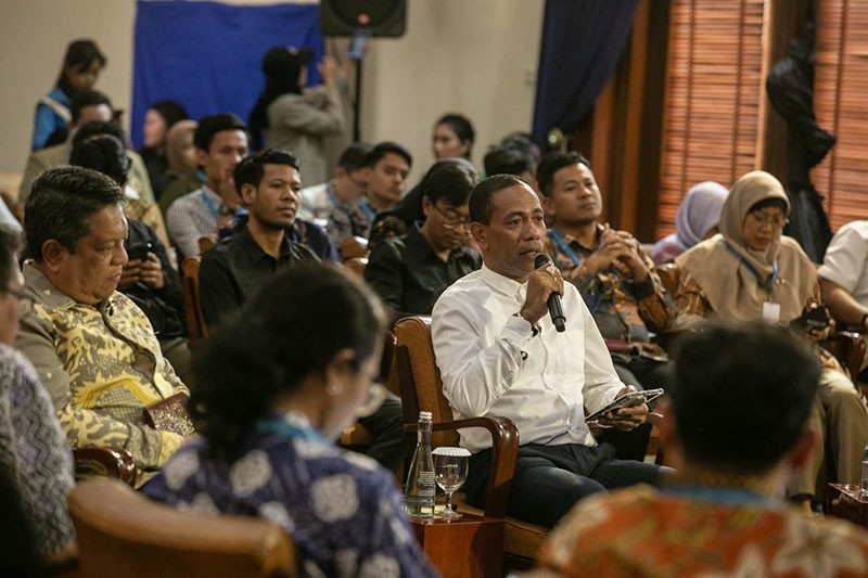 Bulaksumur Roundtable Forum Mengelola Dilema Desentralisasi dan Sustainability - Bagian 2