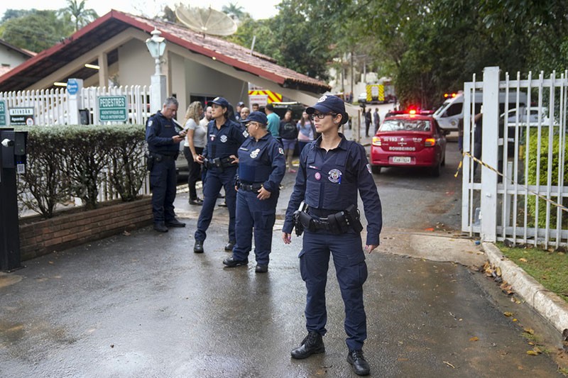 Pesawat Jatuh di Brasil Hantam Rumah Warga, 61 Orang Tewas - Bagian 4
