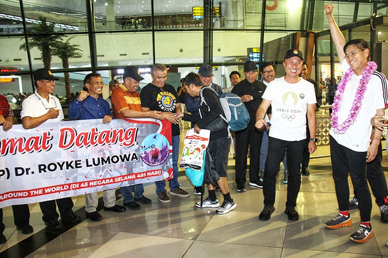 Penyambutan Royke Lumowa usai Bersepeda 20.000 Km Melintasi 45 Negara - Bagian 2