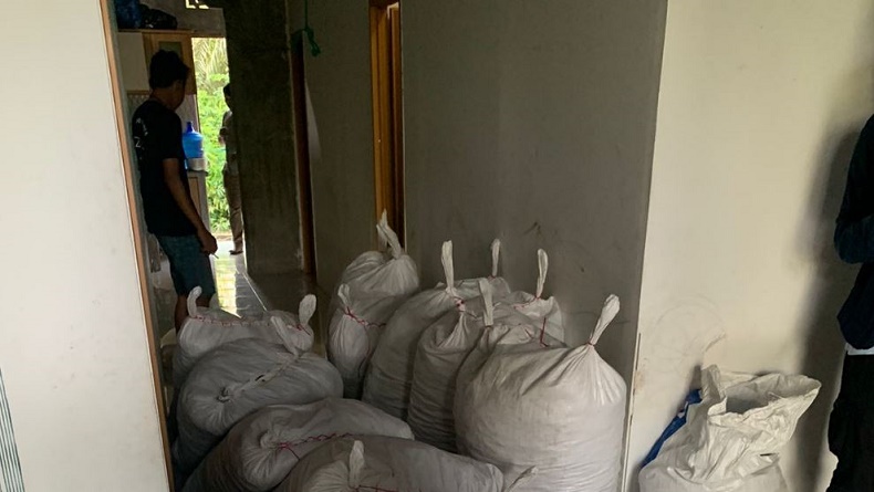 title Polisi Bongkar Perdagangan Sisik Trenggiling Hampir 1 Ton di Tanjungbalai, 2 Orang Ditangkap Polisi Bongkar Perdagangan Sisik Trenggiling Hampir 1 Ton di Tanjungbalai, 2 Orang Ditangkap