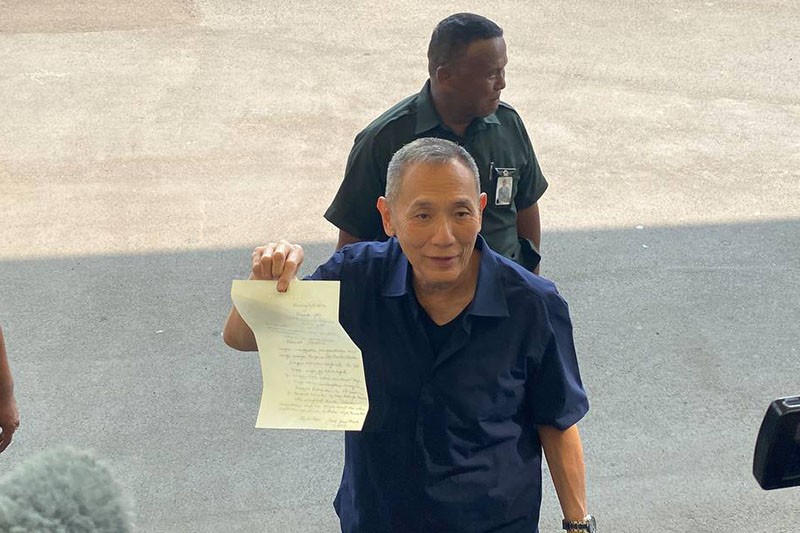 Jusuf Hamka Pamer Surat Pengunduran Diri dari Golkar, Susul Airlangga Hartarto Mundur - Bagian 1