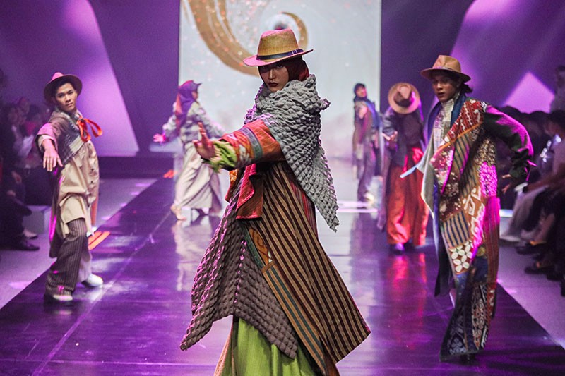 Deretan Koleksi Busana Muslim pada Hari Terakhir MUFFEST+ 2024 - Bagian 2