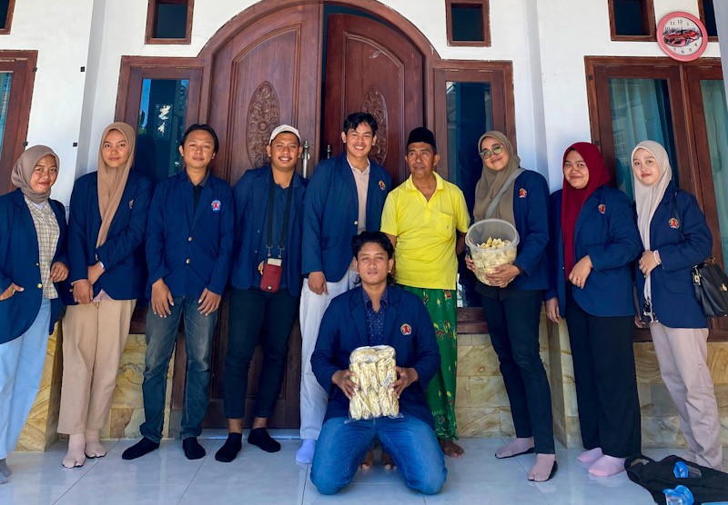 Kembangkan Pengetahuan Pelaku UMKM, Mahasiswa KKN 11 UNIRA Berikan Pelatihan Digital Marketing - Bagian 2