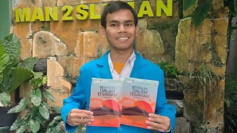 Kisah Inspiratif Ikhwan Khanafi, Penyandang Tunanetra Diterima Kuliah di UNY