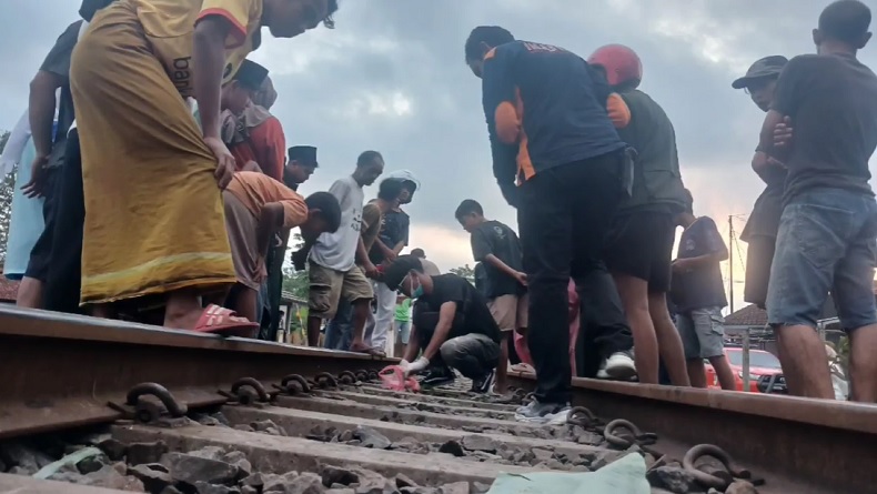 Tragis, Siswi SMK di Tasikmalaya Tewas Ditabrak Kereta Setelah Terjatuh dari Motor