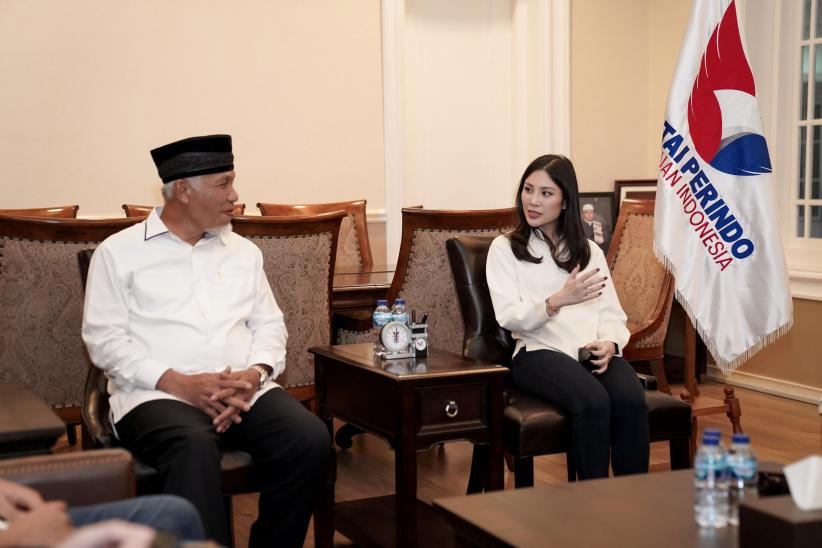 Partai Perindo Serahkan Surat Dukungan kepada Mahyeldi-Vasco di Pilgub Sumbar  - Bagian 4