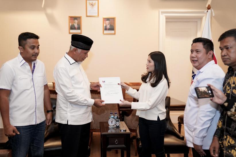 Partai Perindo Serahkan Surat Dukungan kepada Mahyeldi-Vasco di Pilgub Sumbar  - Bagian 2