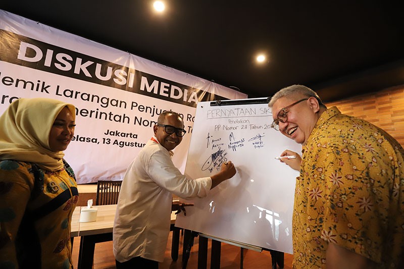 Polemik Larangan Penjualan Rokok - Bagian 4