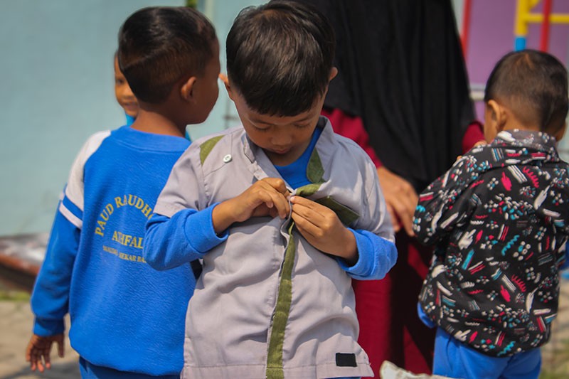 Keseruan Anak-anak PAUD Lomba Agustusan bersama Mahasiswa KKN UIN Jakarta - Bagian 4