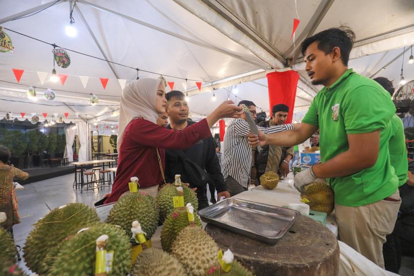 Bayar Segini Makan Durian Sepuasnya - Bagian 3