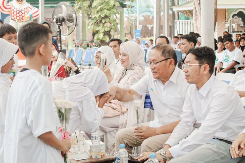 Berbagi Kebaikan kepada 222 Anak Yatim - Bagian 3