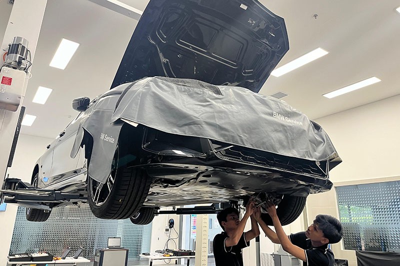 Kembangkan Keterampilan di Bidang Otomotif, BMW Indonesia Cetak Teknisi Muda - Bagian 4