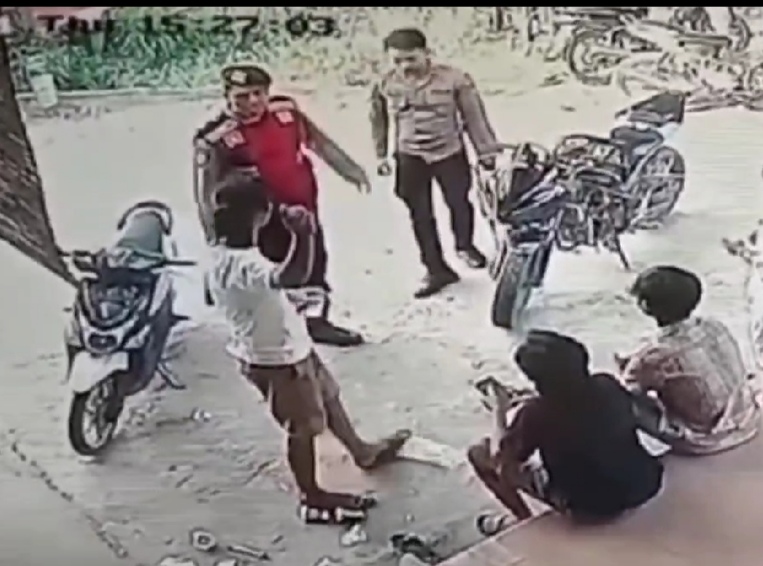 title Kronologi Oknum Polisi Tampar Warga di Mesuji, Tak Terima Disalip Kronologi Oknum Polisi Tampar Warga di Mesuji, Tak Terima Disalip