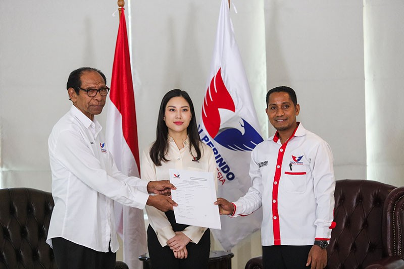 Ketum Partai Perindo Angela Tanoesoedibjo Saksikan Penyerahan Surat Rekomendasi untuk 90 Cakada - Bagian 2