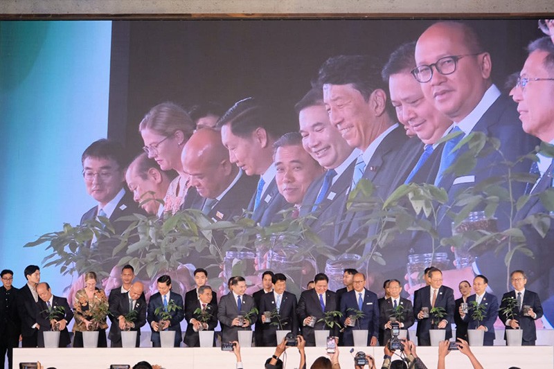 AZEC 2nd Ministerial Meeting Diikuti 12 Negara Promosikan Transisi Energi - Bagian 2