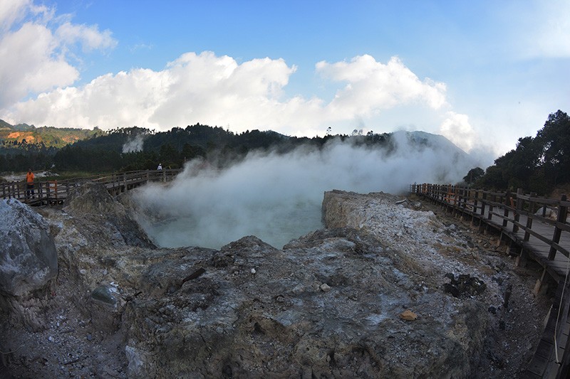 Pesona Kawah Sikidang di Dataran Tinggi Dieng - Bagian 3