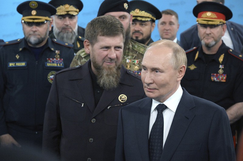Vladimir Putin Puji Pasukan Chechnya dalam Pertempuran Melawan Ukraina - Bagian 5