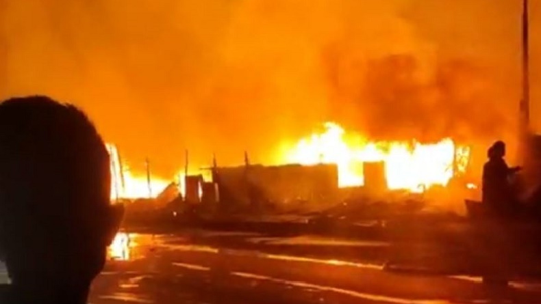 Kebakaran Pasar Kalodran di Serang Banten Hanguskan 13 Kios, Sumber Api Masih Misterius