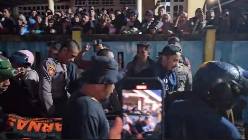 Pilu! Suami Istri di Ternate Tewas Tertimbun Material Lumpur Banjir Bandang