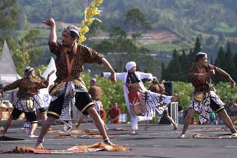 Dieng Culture Festival 2024: Perjalanan Budaya di Negeri Atas Awan - Bagian 1