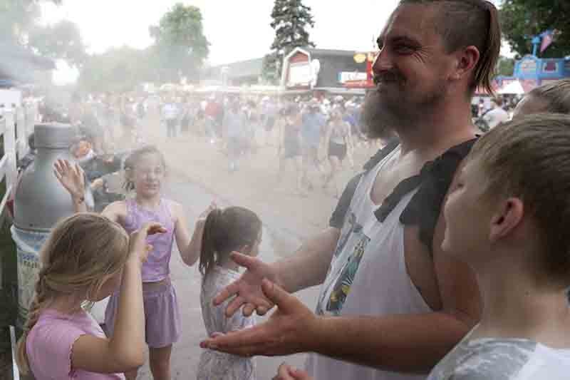 Gelombang Panas Menyengat Sebagian Wilayah Amerika Serikat - Bagian 2