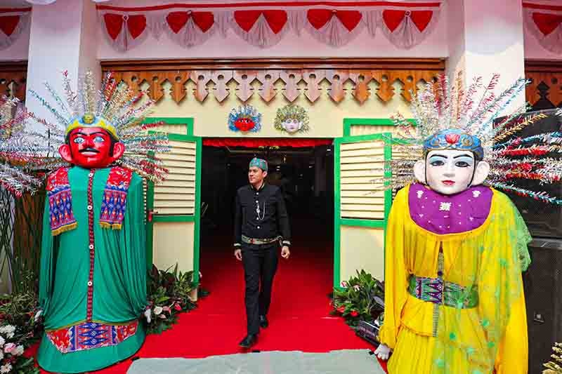 Suasana KPU DKI Jakarta Dihiasi Ornamen Betawi saat Pendaftaran Cagub dan Cawagub - Bagian 1