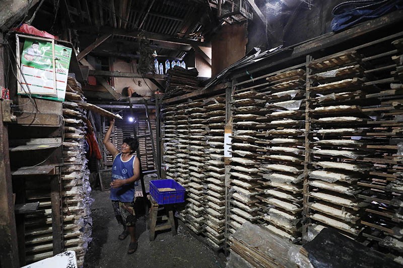 Begini Proses Pembuatan Oncom - Bagian 2