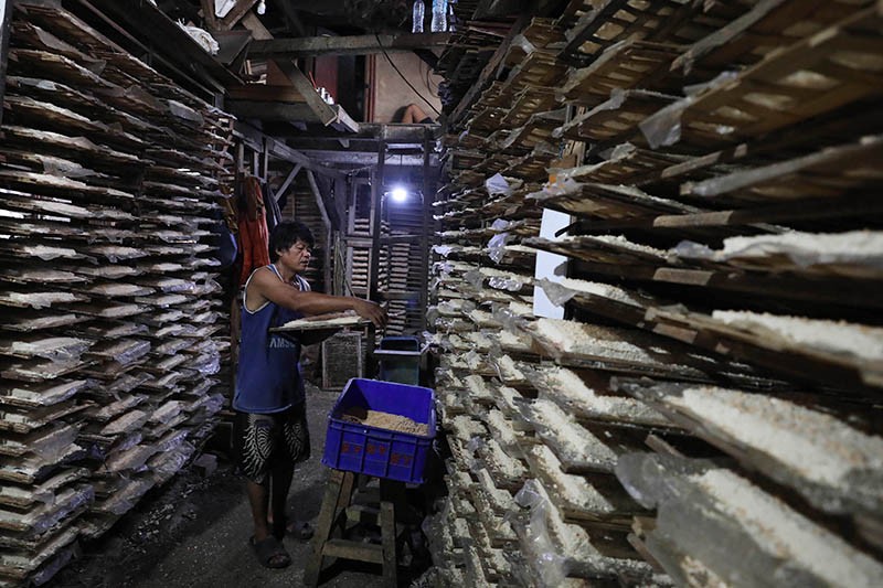 Begini Proses Pembuatan Oncom - Bagian 3