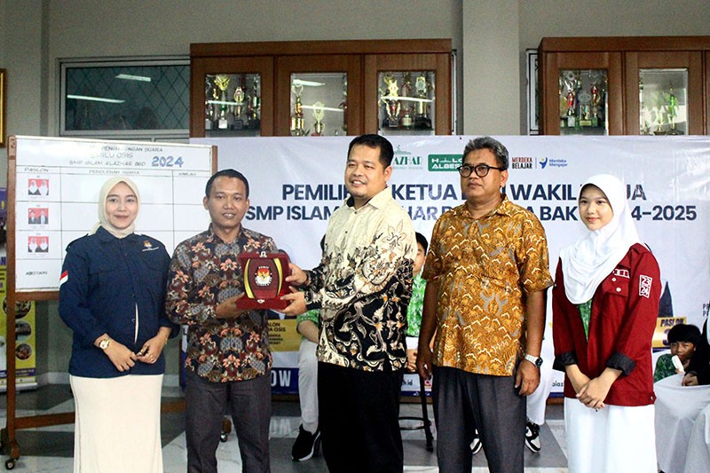 Belajar Demokrasi, Murid SMP Al-Azhar BSD Ikuti Proses Pemilu OSIS Mirip Pilpres - Bagian 7