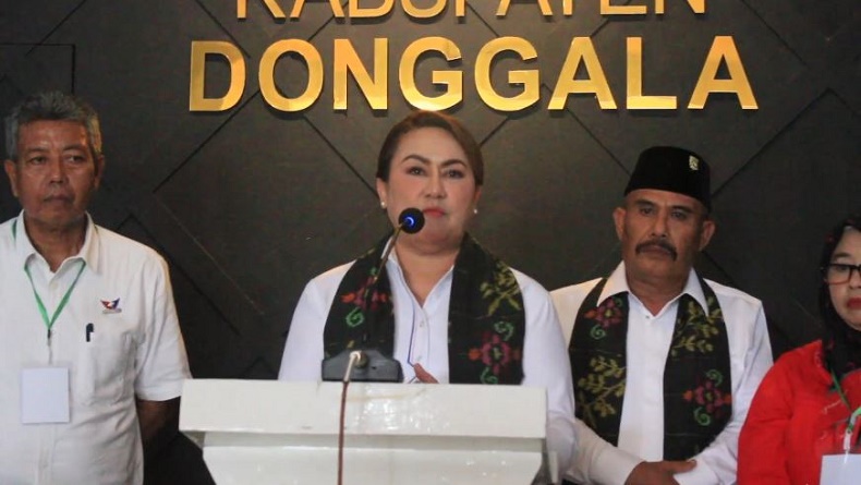 title Ketua DPD Partai Perindo Donggala Vera Elena Laruni Daftar ke KPU, Maju Calon Bupati Ketua DPD Partai Perindo Donggala Vera Elena Laruni Daftar ke KPU, Maju Calon Bupati