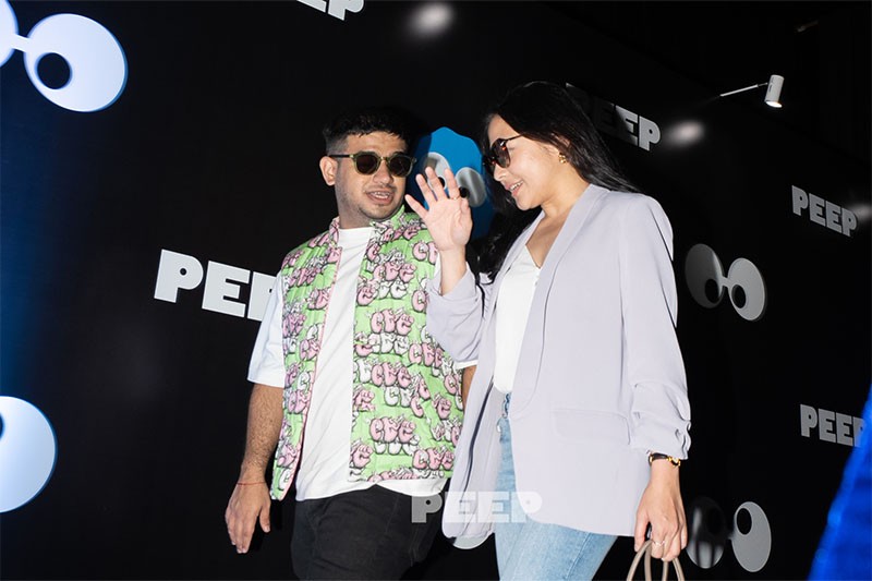 Tampil Gaya dengan Kacamata Hasil Kolaborasi Unik Duo Selebriti Tanah Air - Bagian 2