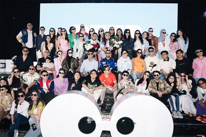 Tampil Gaya dengan Kacamata Hasil Kolaborasi Unik Duo Selebriti Tanah Air - Bagian 4