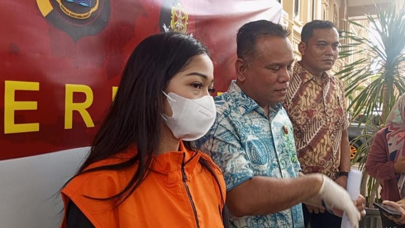 Selebgram Cantik Ditangkap Polda Jambi, Diduga Promosikan Judi Online