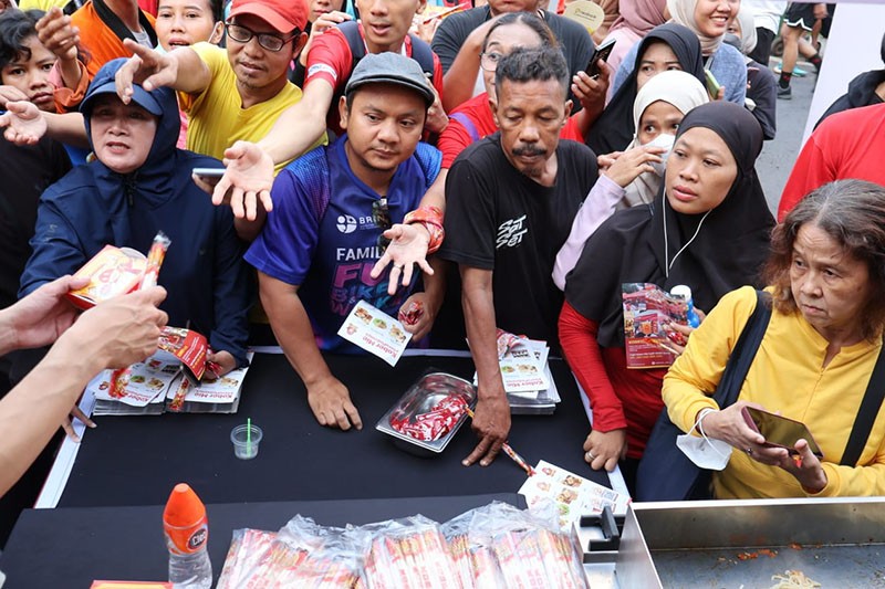 Team Teto Bagi-bagi Produk dan Sarapan saat CFD Jakarta, FX Sudirman Memanas! - Bagian 1