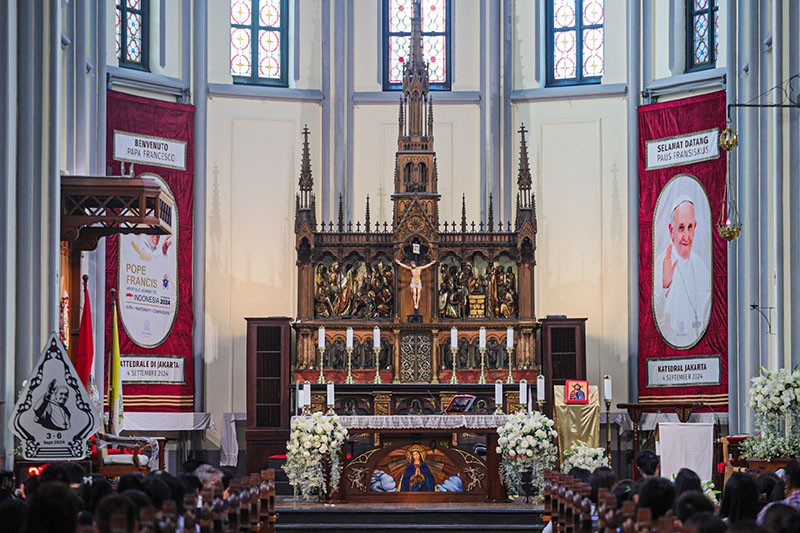 Suasana Gereja Katedral Jakarta Siap Menyambut Paus Fransiskus - Bagian 3