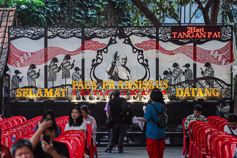 Suasana Gereja Katedral Jakarta Siap Menyambut Paus Fransiskus - Bagian 2