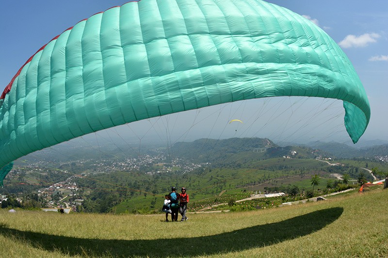 Menguji Adrenalin dengan Jajal Paralayang di Karanganyar - Bagian 1