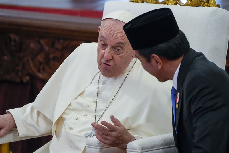 Paus Fransiskus Doakan Masyarakat Indonesia Hidup Damai dan Harmonis - Bagian 1