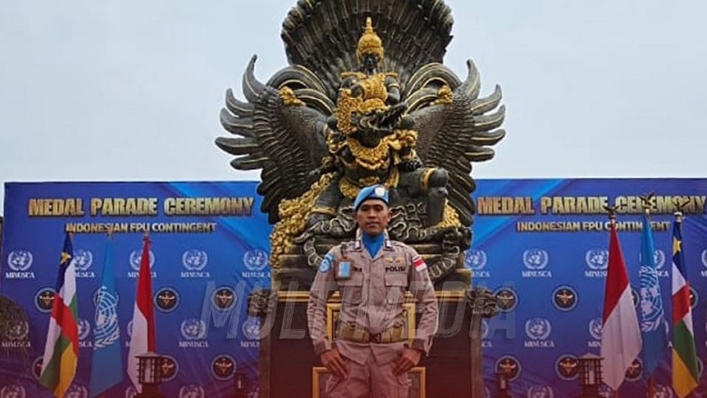 title Membanggakan, Bripka Pande Made Satgas FPU 5 Minusca Bangun Monumen Garuda Wisnu Kencana Membanggakan, Bripka Pande Made Satgas FPU 5 Minusca Bangun Monumen Garuda Wisnu Kencana